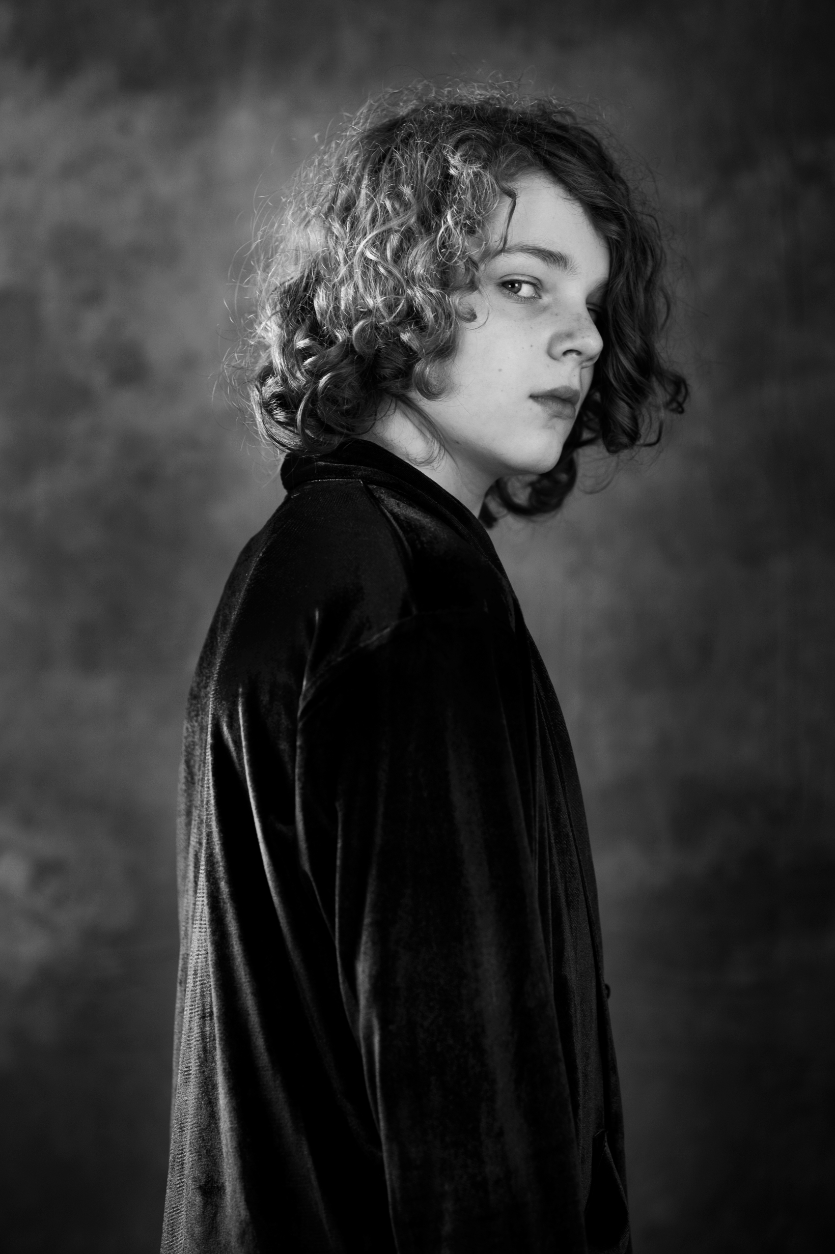 Portraits non-binairy persons – Mona van den Berg Photography